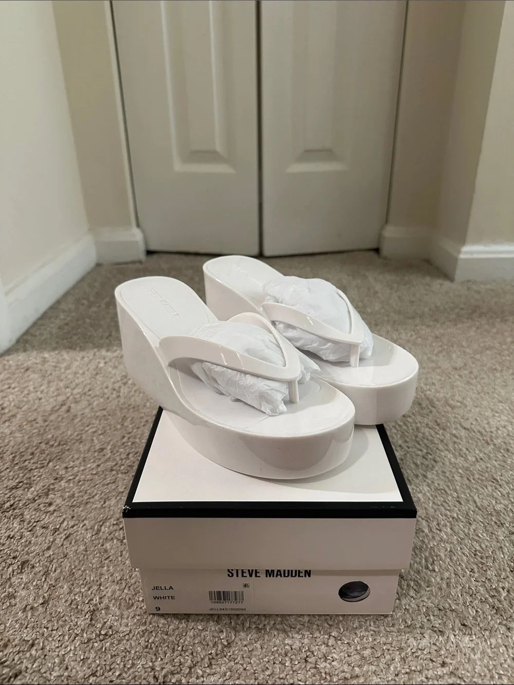 Steve Madden Jella White Platform Flip Flop Sandals